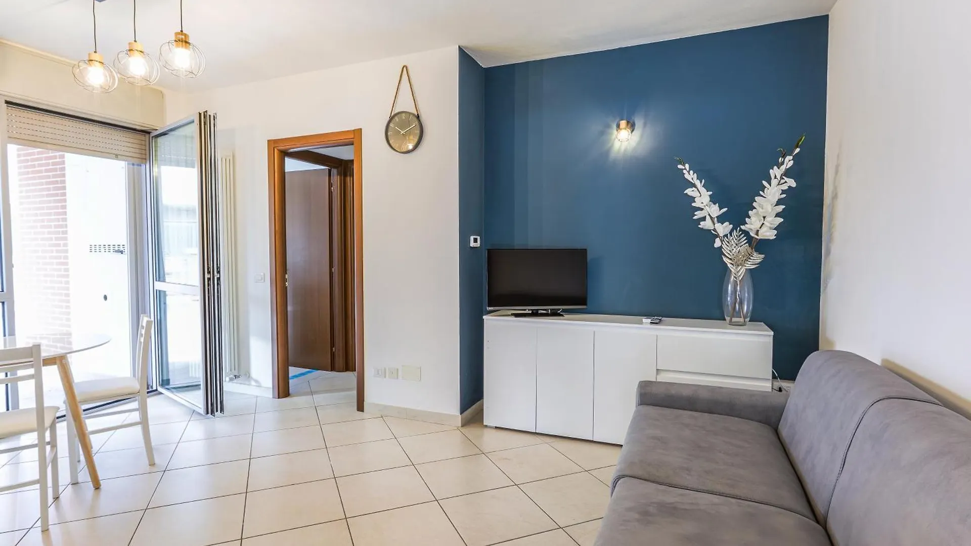 La Rocca Home, Bilocale Con Giardino A Forli contacts
